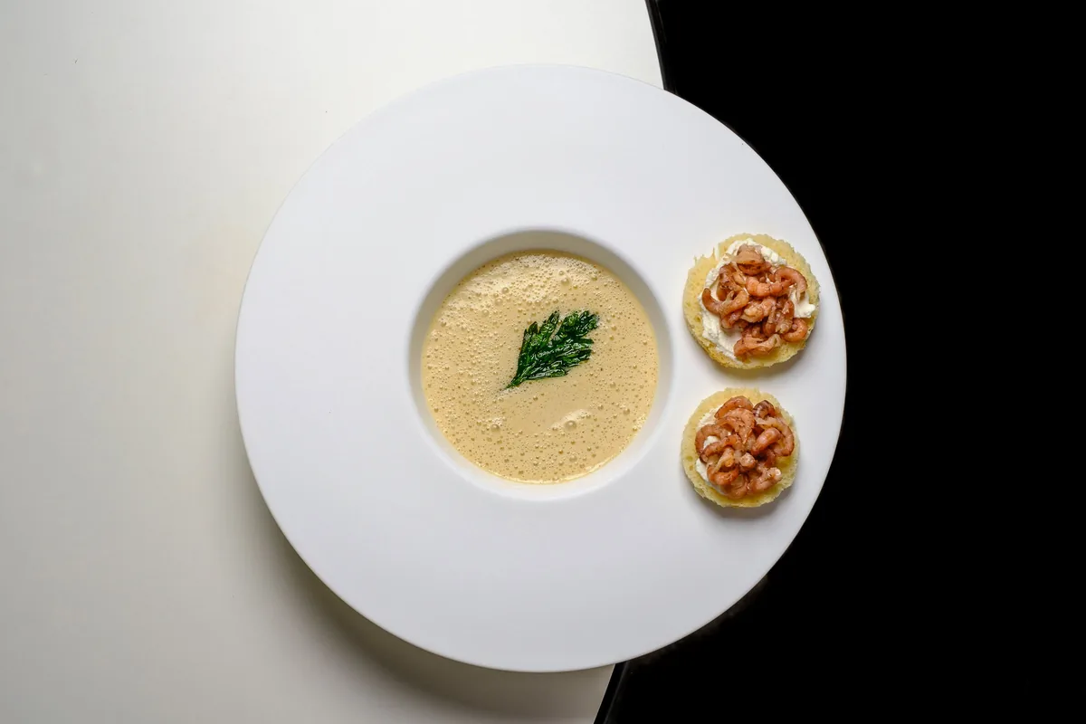 Traditionelle Krabbensuppe